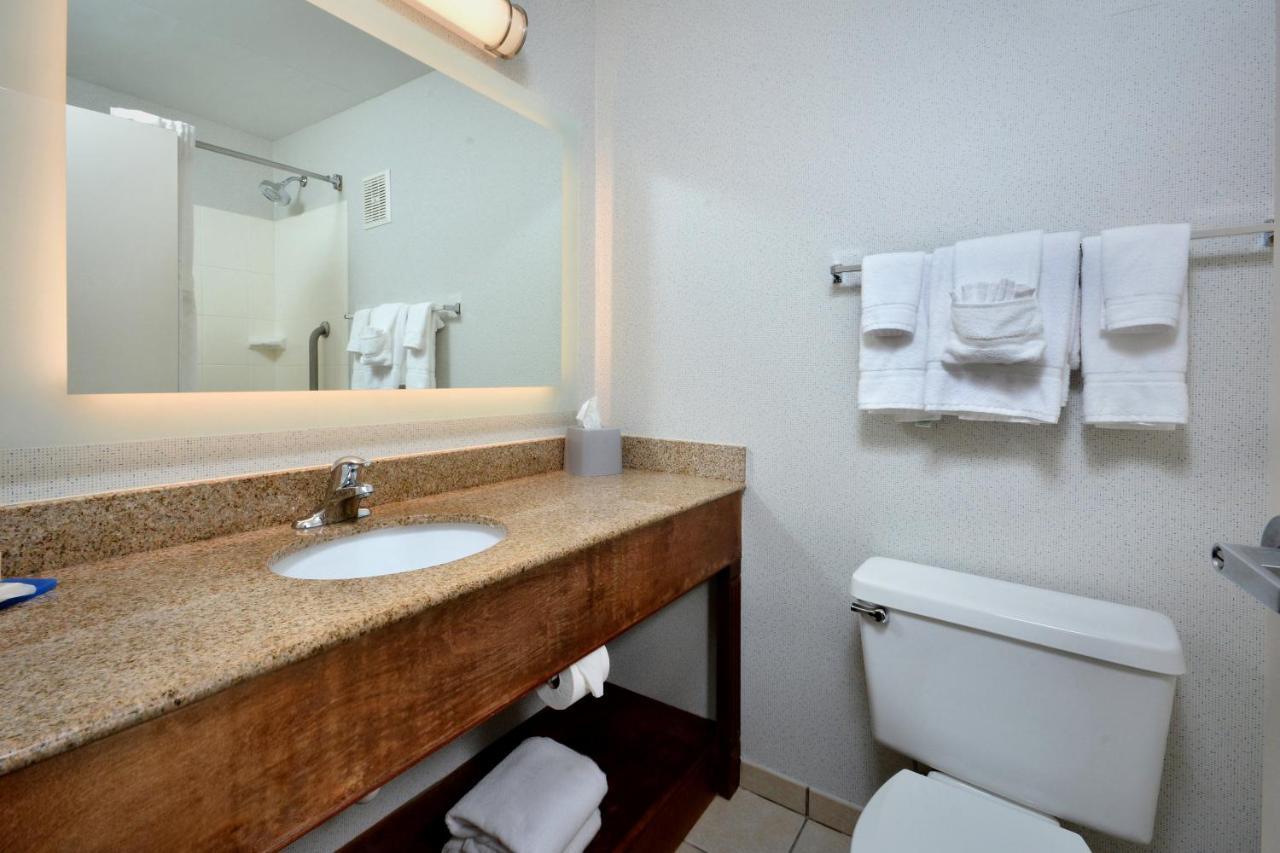 Holiday Inn Express Lynchburg By Ihg Ngoại thất bức ảnh