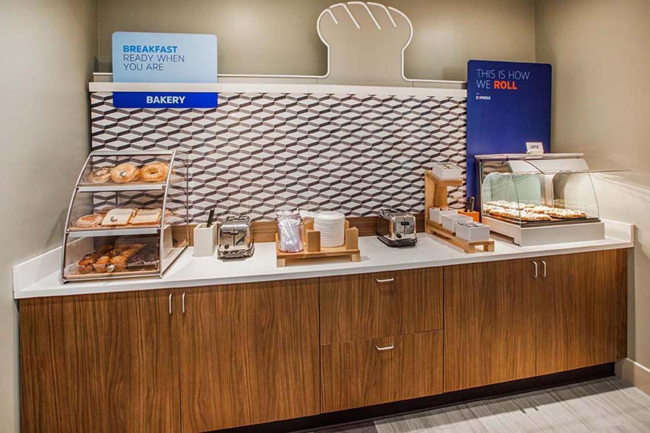 Holiday Inn Express Lynchburg By Ihg Ngoại thất bức ảnh